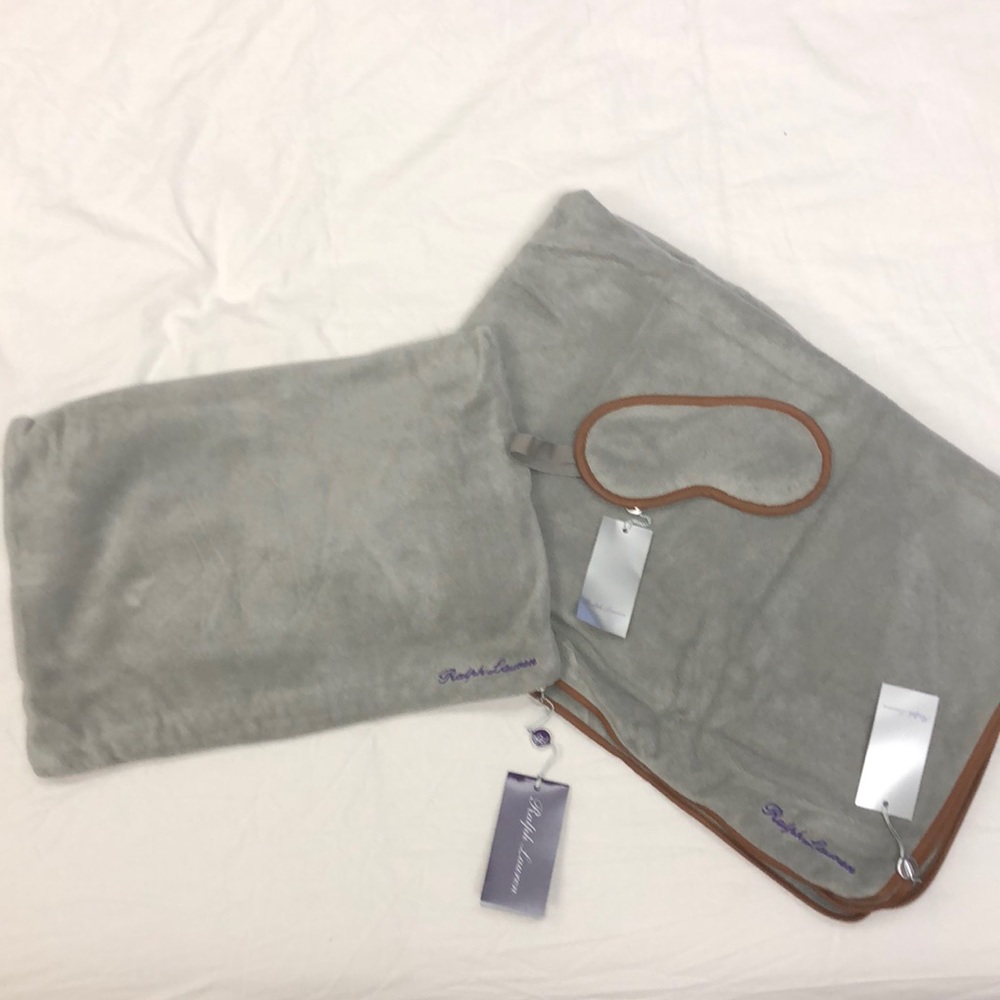 Ralph Lauren Collection Cashmere blend travel set